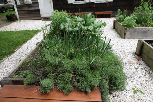Wyckoff_Exteriors_Garden_004